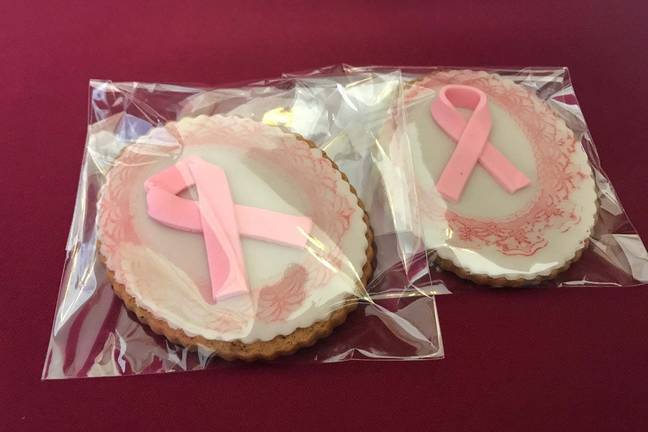 Galletas solidarias contra el cáncer de mama