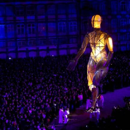 La Fura dels Baus pospone a mañana su espectáculo Noche de Culto en Jabugo