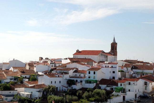 La Huelva vaciada: dos horas de trayecto para estudiar y médicos compartidos