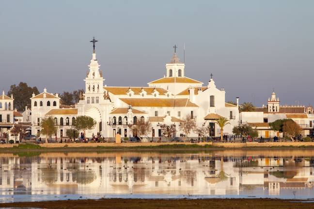 Almonte, Aracena y Punta renuevan su catalogación de Municipio Turístico