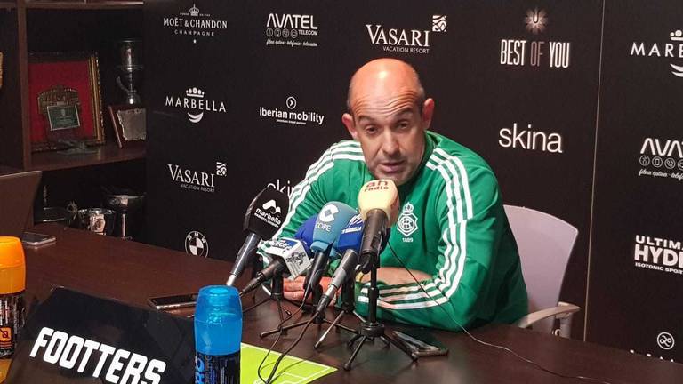 Alberto Monteagudo y el reloj atrasado del Recreativo