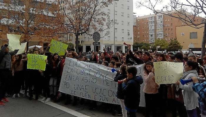 Denuncian la masificación del IES Fuente Juncal de Aljaraque