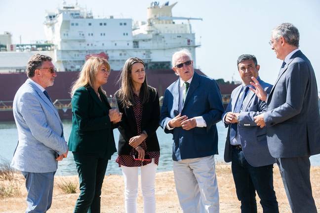 La Junta pone en valor la actividad logística del Puerto en Andalucía
