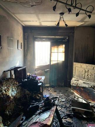 Un incendio calcina parte de una vivienda en Aracena