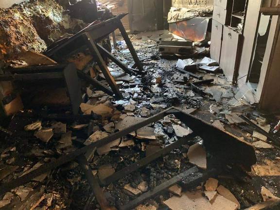 Un incendio calcina parte de una vivienda en Aracena