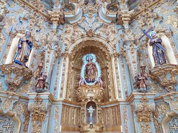 Finaliza la restauración del retablo de la parroquia de Galaroza