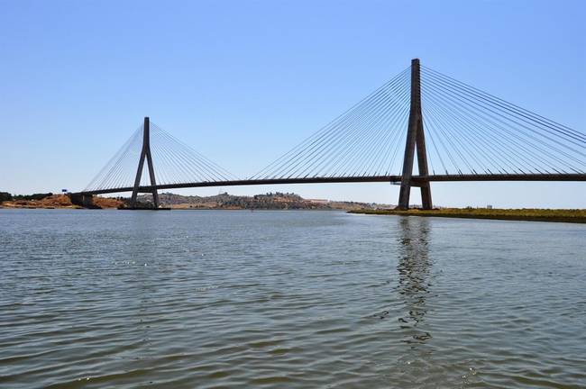 Desaparece un hombre de 72 años en el río Guadiana
