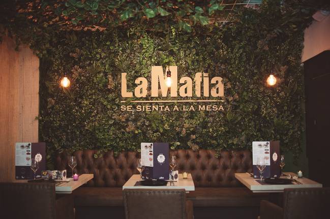 La Mafia se sienta a la Mesa abre sus puertas en Huelva