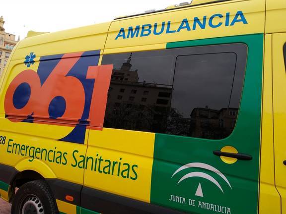 Muere una persona tras salirse su vehículo de la vía en Cumbres de Enmedio