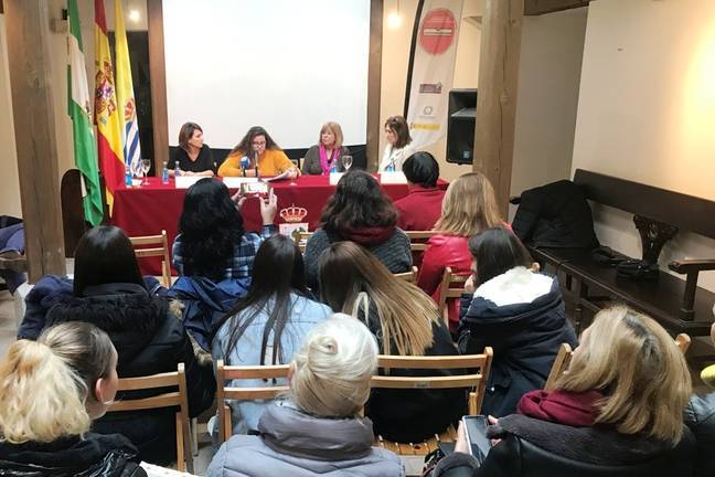 Carolina Romira gana por tercera vez el concurso de relatos ‘Safo de Lesbos’ de Isla