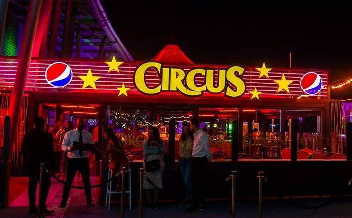 Apuñalan a un joven en una discoteca de un centro comercial de Huelva