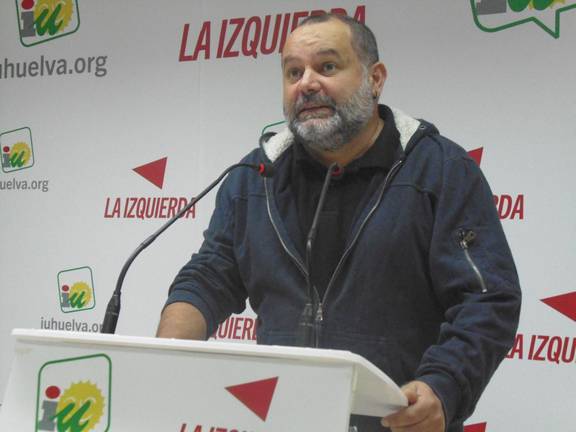 IU exige la estabilidad laboral de las monitoras de educación especial e intérpretes