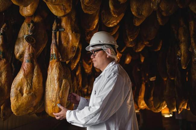 Las grandes cárnicas ‘amparan’ 3,5 millones de jamones y paletas en la marca Jabugo
