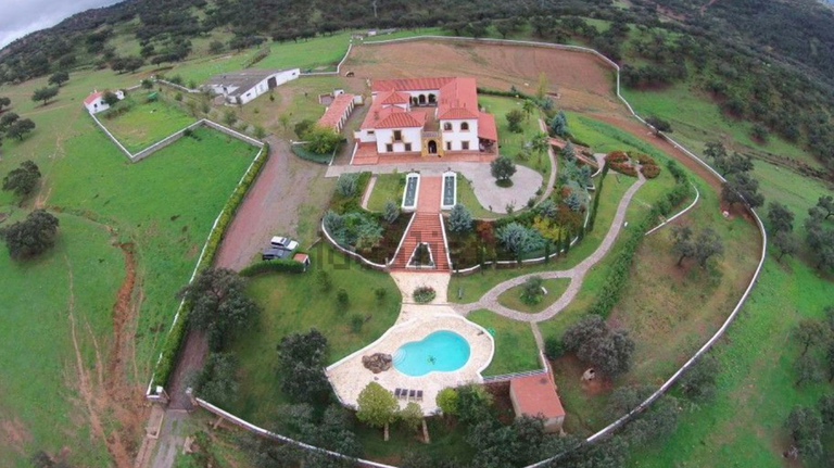 En venta un cortijo en la Sierra de Aracena por 5 millones de euros