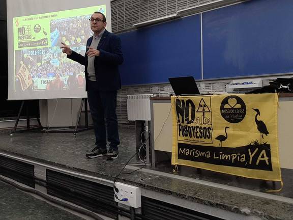 Mesa de la Ría expone el problema de los fosfoyesos en la ‘Cumbre Social del Clima’