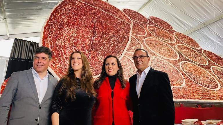 La mayor ración de jamón del mundo está en Cumbres Mayores