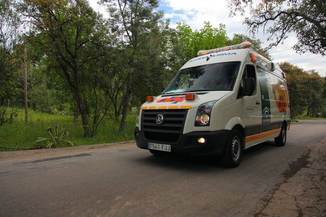 Un accidente obliga a cortar la carretera que une Encinasola con Higuera la Real