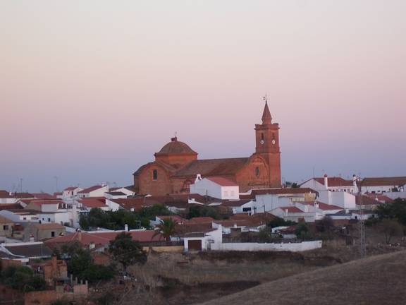 Alosno y Rociana del Condado, únicos pueblos cerrados perimetralmente en la provincia