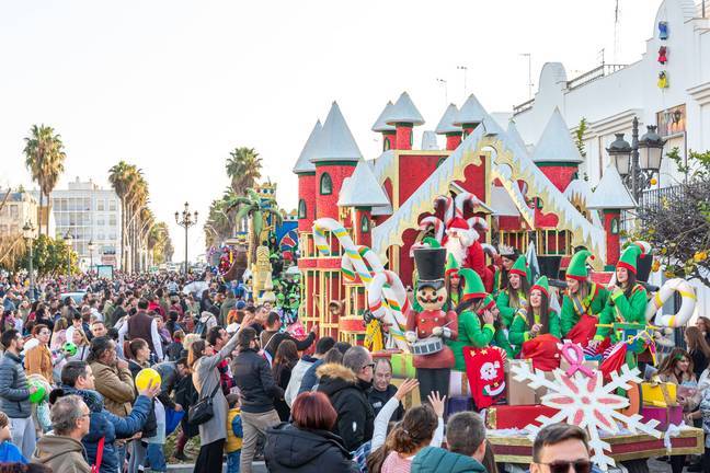 Los Reyes Magos reparten ilusión por toda la provincia