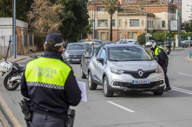 La Policía Local de Huelva se suma a la campaña de control del estado de los vehículos