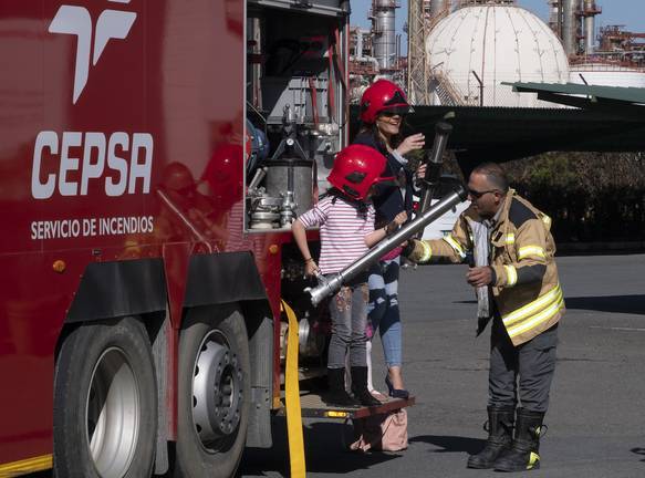 Cepsa recibió en 2019 más de 4.600 visitas en sus instalaciones de Huelva