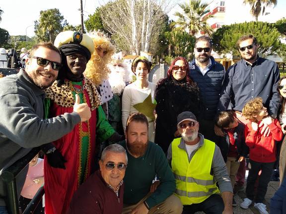 Gran poder de convocatoria en la cabalgata de reyes magos de El Portil