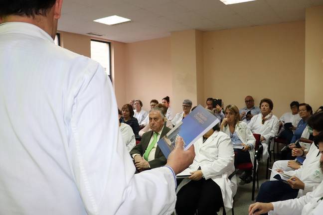 El Juan Ramón Jiménez publica una guía para pacientes oncológicos