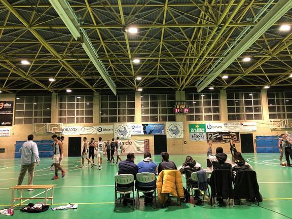 El Enrique Benítez vuelve a las andadas (83-68)