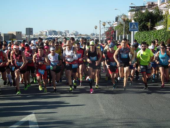 Dani Andivia y Ceara Joyce reinan en la XXXV Media Maratón de Ayamonte