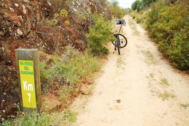 Profesores onubenses conocen la Vía Verde del Guadiana