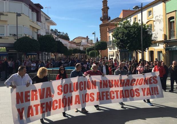 Nerva reclama en la calle la llegada de las ayudas prometidas por las inundaciones