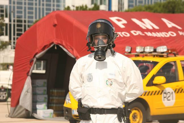 Equipo NBQ de uso en la Policía Nacional