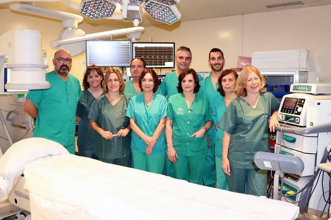 Cardiólogos del Juan Ramón revolucionan la técnica de implantación de marcapasos