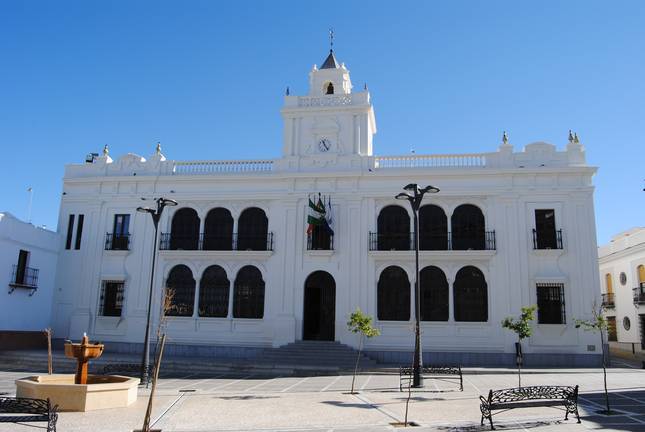 Rociana decreta tres días de luto por la muerte la joven en el accidente de Villarrasa