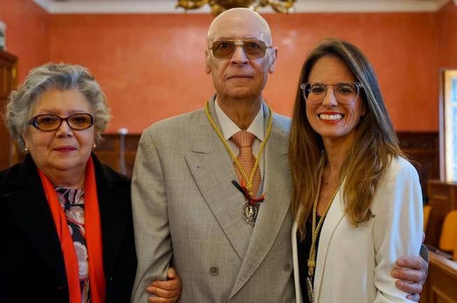 El ayamontino Joaquín Caña recibe la Medalla de la Ciudad en el Día de Andalucía