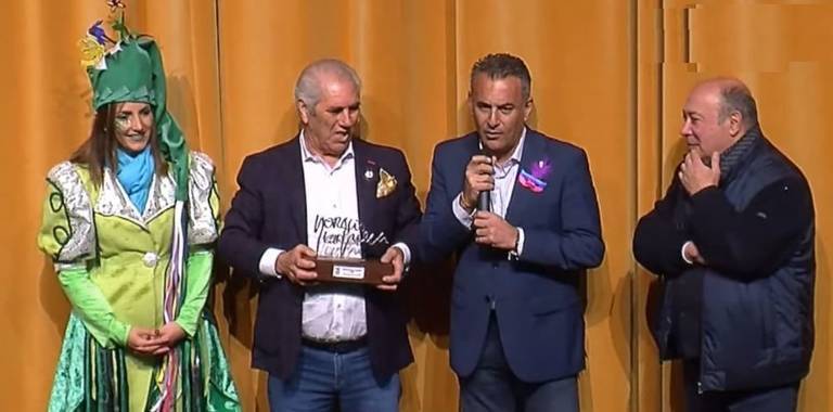 Homenaje a Manolo Pintao con el galardón ‘Horacio Noguera’ del Carnaval isleño