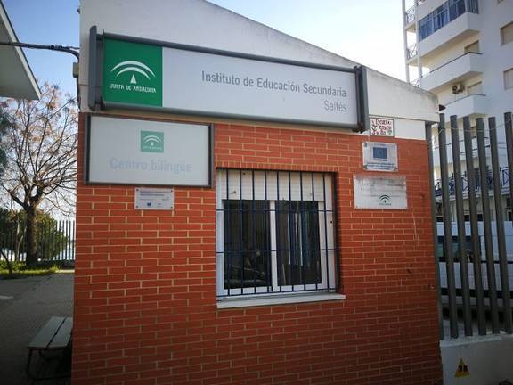 Los padres del IES Saltés de Punta inician movilizaciones y piden que no se vaya al instituto
