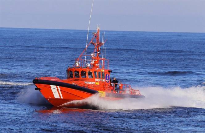 Infructuosa búsqueda del pescador que cayó al mar en las costas de Mazagón