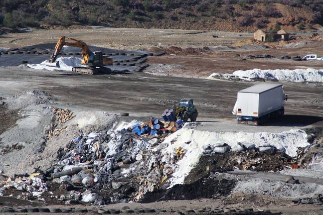 IU exige a la Junta que ponga fecha de cierre al vertedero de Nerva