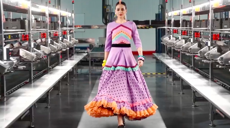 El sector de la moda flamenca teme perder la temporada "con pérdidas incontables" 5 El sector de la moda flamenca teme perder la temporada "con pérdidas incontables"