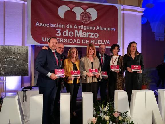 La Asociación ‘3 de Marzo’ entrega los Premios del Día del Antiguo Alumno