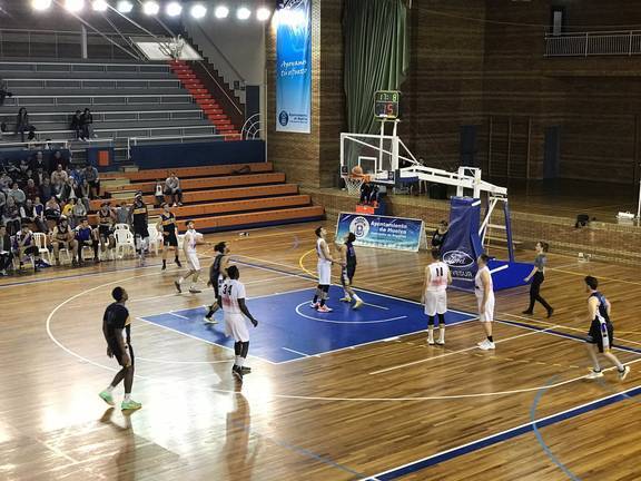 Domingo redondo para el Enrique Benítez (95-69)