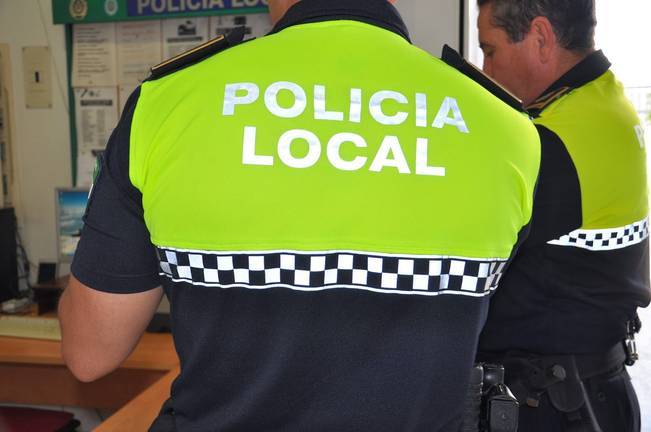Dos detenidos en Huelva por agredir a los agentes que les denunciaron por no llevar mascarilla