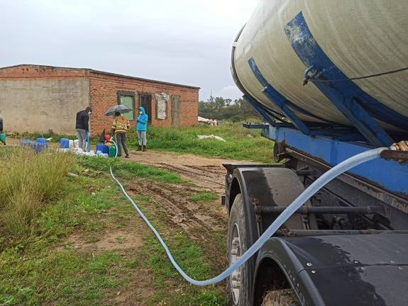 Un camión cisterna llevará agua potable a los asentamientos de Lepe