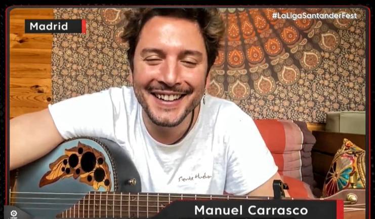 El guiño de Manuel Carrasco a Huelva en el concierto solidario de La Liga