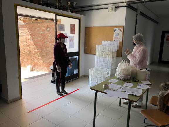 Educación reparte desde hoy tres comidas diarias a los menores en riesgo de exclusión