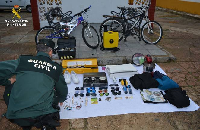 Detenida una pareja de novios en Ayamonte por robos en cadena y saltarse el confinamiento