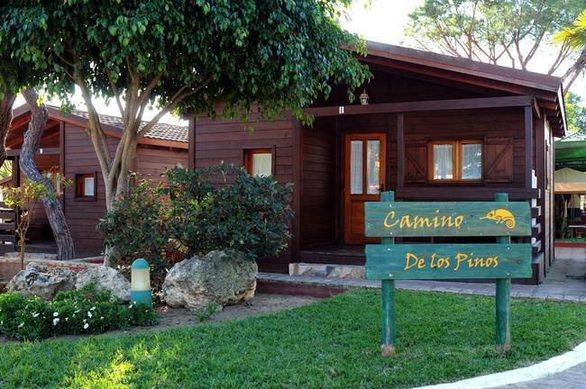 Casi 20 turistas extranjeros están confinados en dos campings de la provincia