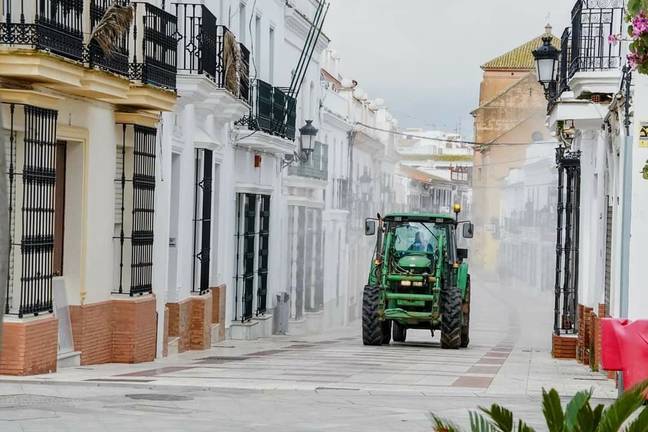 El Gobierno pide a los ayuntamientos que no hagan prohibiciones sin tener competencias