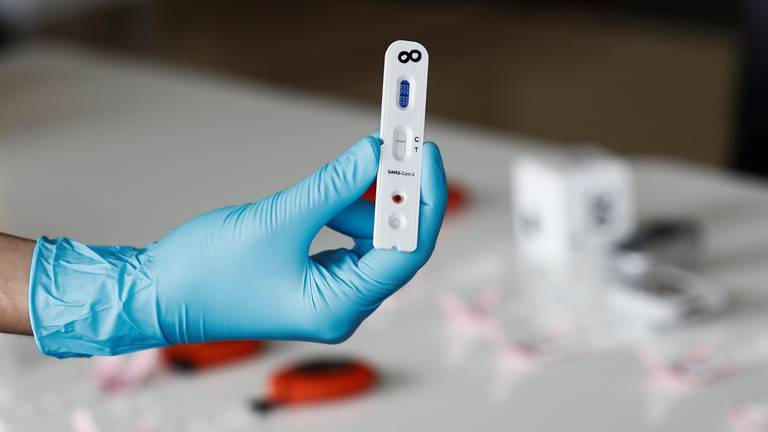 Huelva registra tres nuevos casos de coronavirus y cinco hospitalizados más